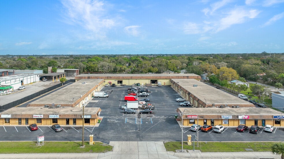 3080 N Washington Blvd, Sarasota, FL for lease - Building Photo - Image 1 of 9