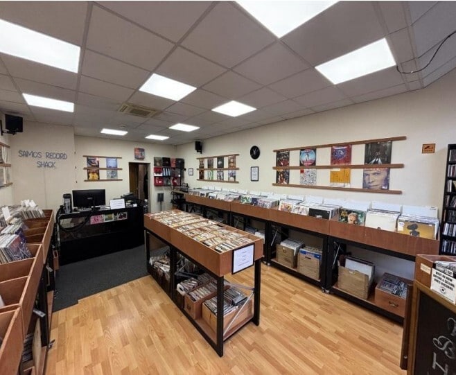 38 Croydon Rd, Caterham for sale - Interior Photo - Image 2 of 4