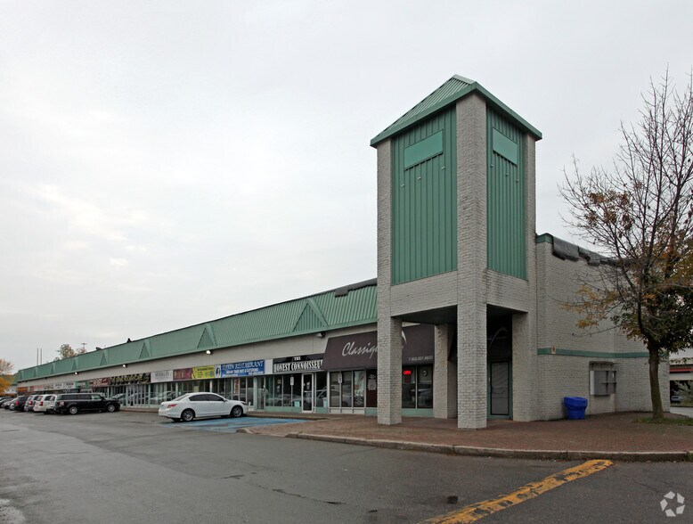 1211 Kingston Rd, Pickering, ON à vendre - Photo principale - Image 1 de 1