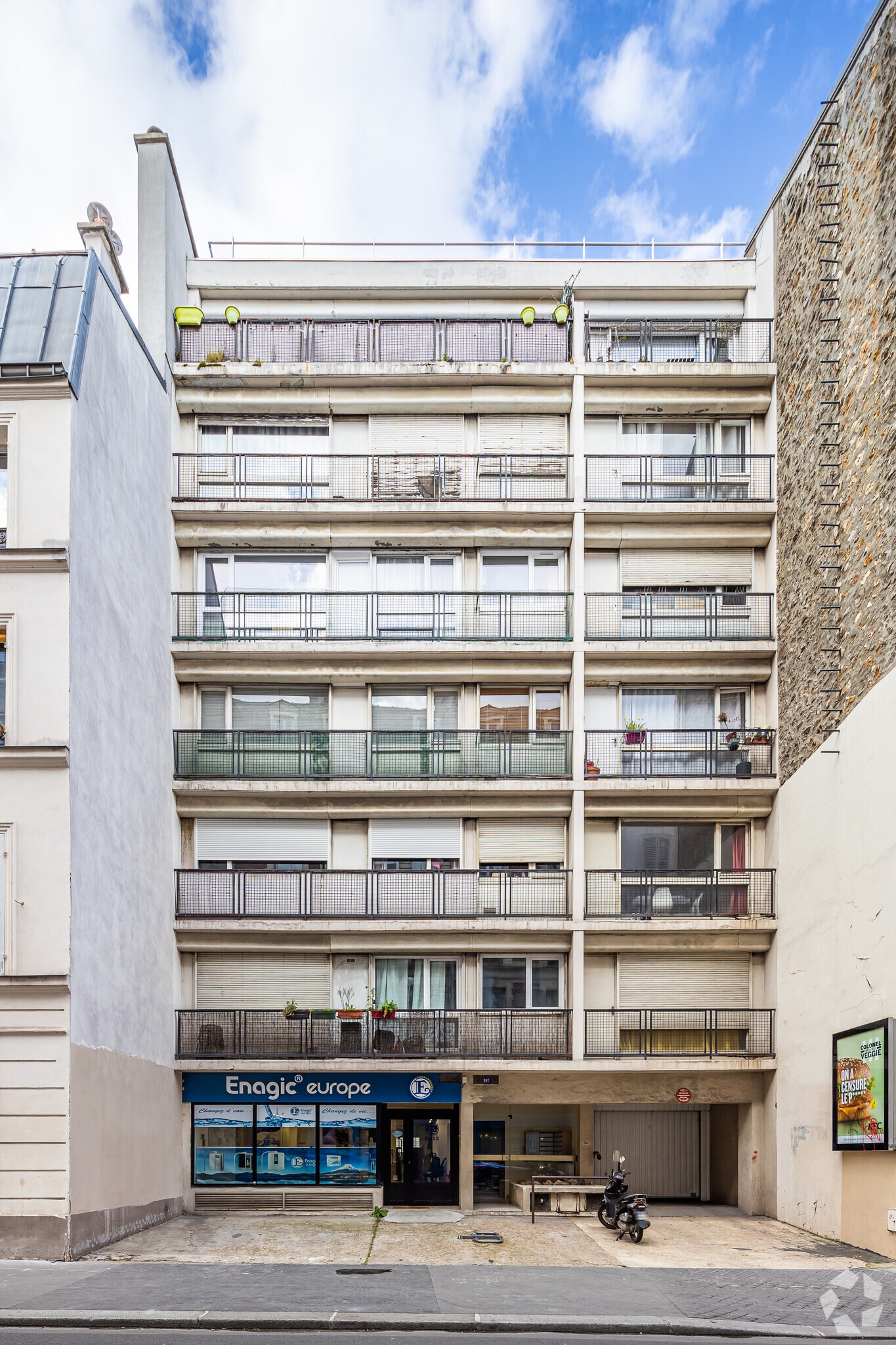 Office/Retail in Paris for lease Primary Photo- Image 1 of 2