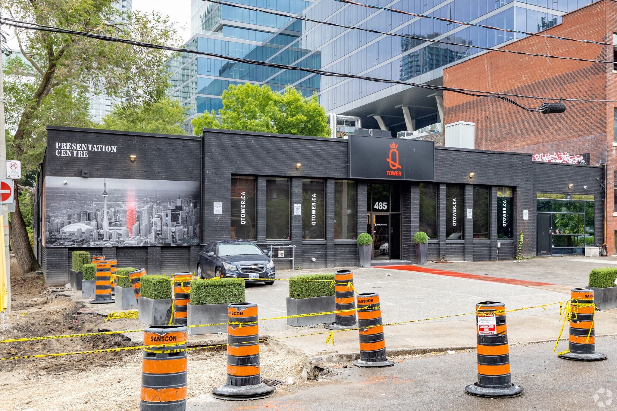 485-489 Wellington St W, Toronto, ON à louer Photo du bâtiment- Image 1 de 4