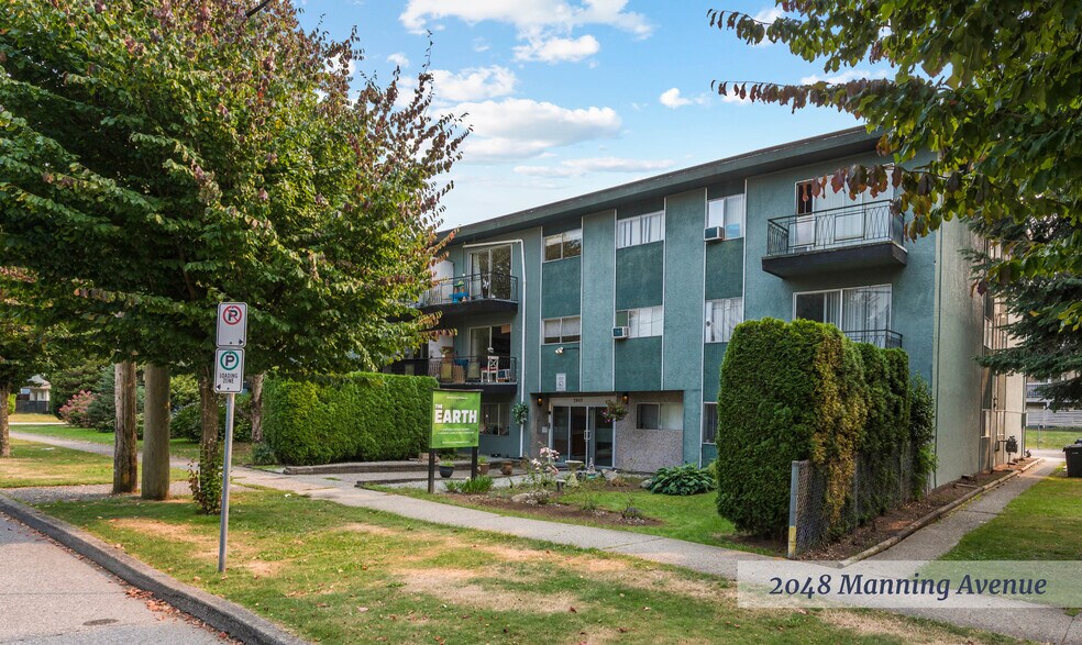 2048-2060 Manning Avenue portefeuille de 2 propriétés à vendre sur LoopNet.ca - Photo du bâtiment - Image 3 de 9