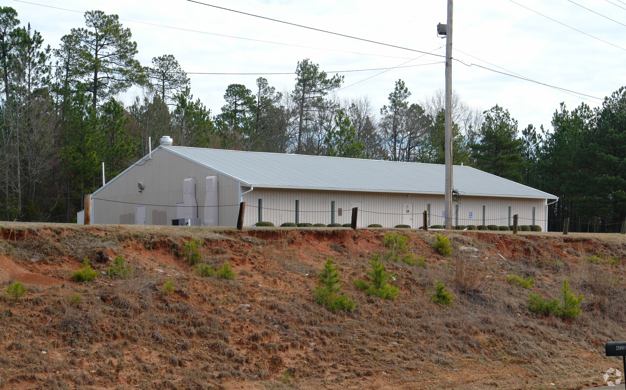 4220 Springdale Dr, Clinton, SC for sale Primary Photo- Image 1 of 1