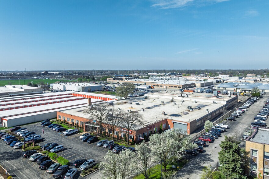 8080-8088 McCormick Blvd, Skokie, IL à louer - Aérien - Image 3 de 4