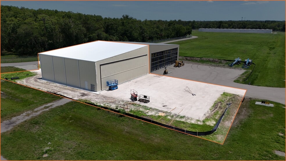 6950 Tampa Executive Arpt Blvd, Tampa, FL à vendre - Photo du bâtiment - Image 1 de 4