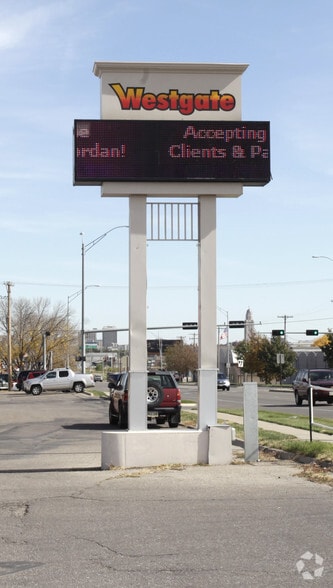 1204-1340 W O St, Lincoln, NE for lease - Building Photo - Image 2 of 7