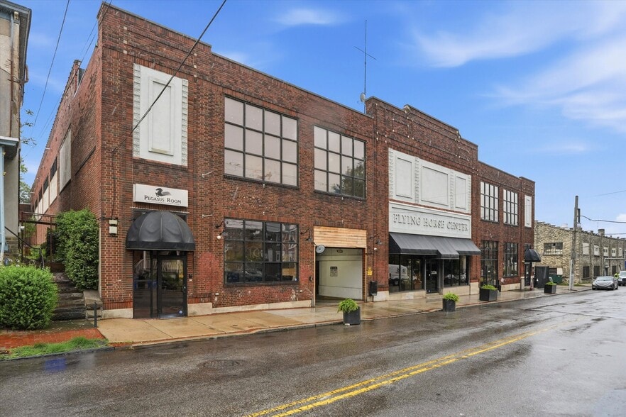5534-5546 Pulaski Ave, Philadelphia, PA for lease - Building Photo - Image 2 of 35