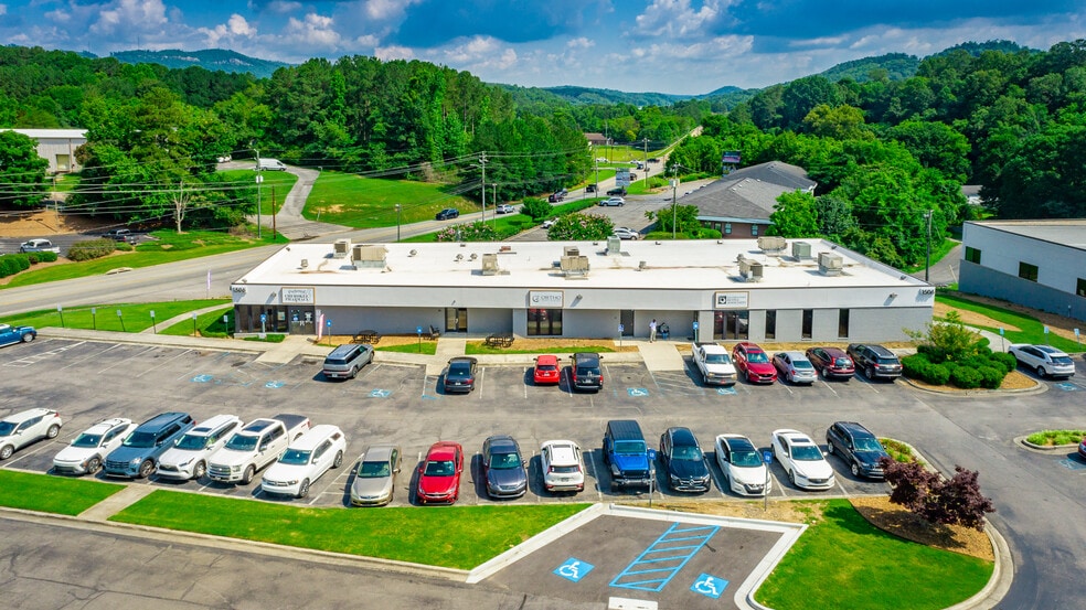 1506 N Thornton Ave, Dalton, GA à louer - Photo du bâtiment - Image 2 de 13