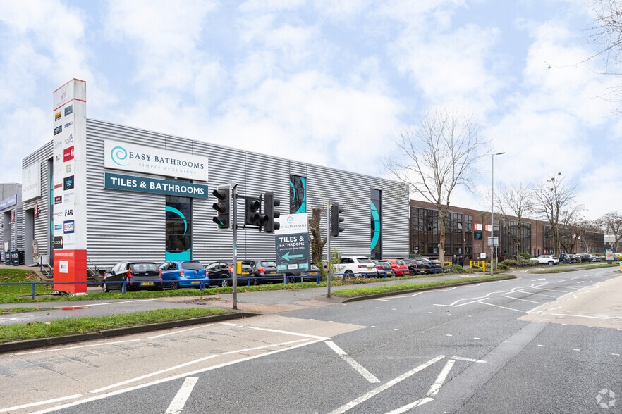 Western Rd, Bracknell for lease - Building Photo - Image 2 of 2