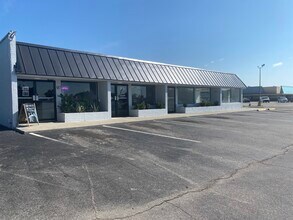 917-923 E Oak St, Arcadia, FL for lease Interior Photo- Image 2 of 3