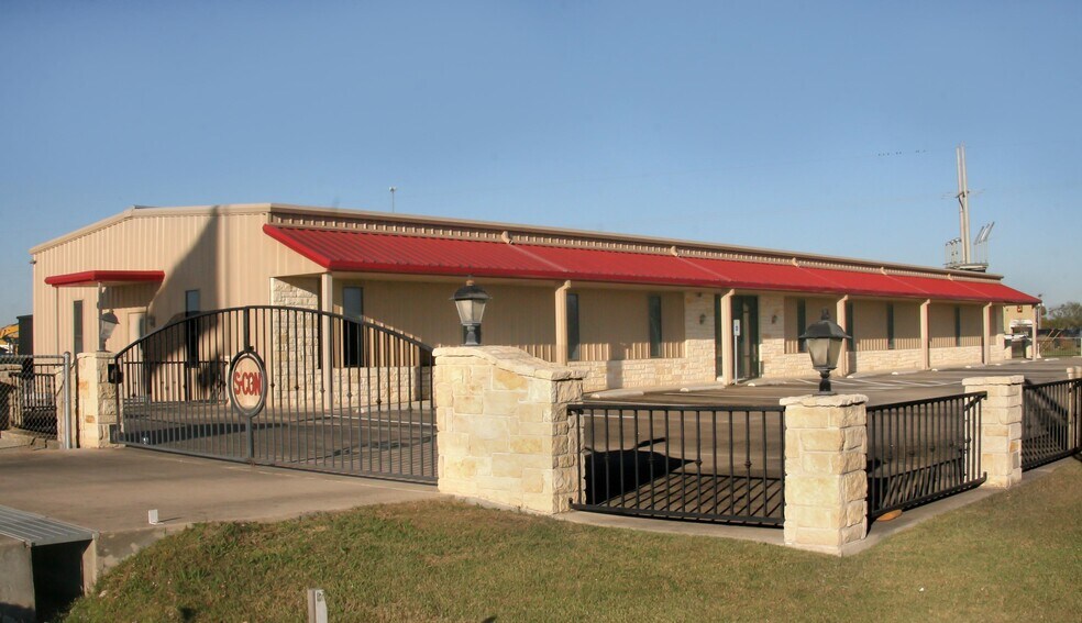 8326 W State Highway 21, Bryan, TX for sale - Building Photo - Image 1 of 1