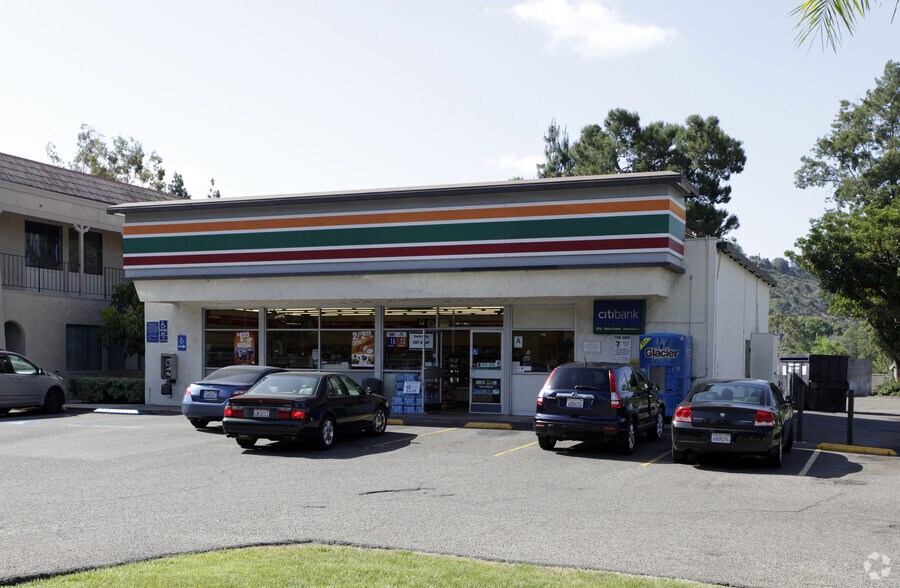 10505 San Diego Mission Rd, San Diego, CA à vendre - Photo du bâtiment - Image 2 de 3