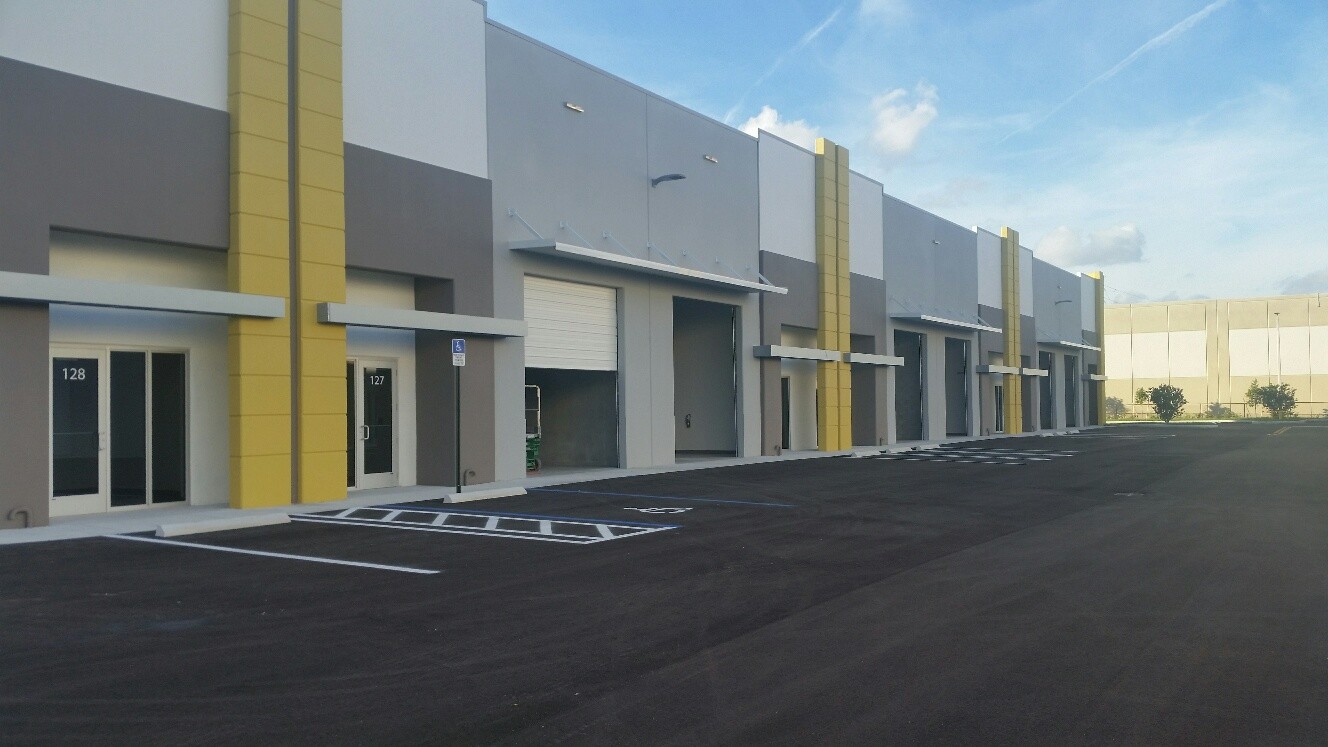 10893 NW 17th St, Miami, FL for lease Building Photo- Image 1 of 13