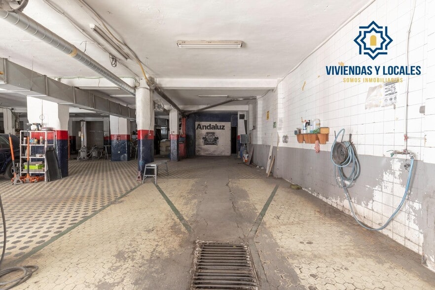 Calle Ribera del Violón, 2, Granada, Granada for sale - Building Photo - Image 2 of 34