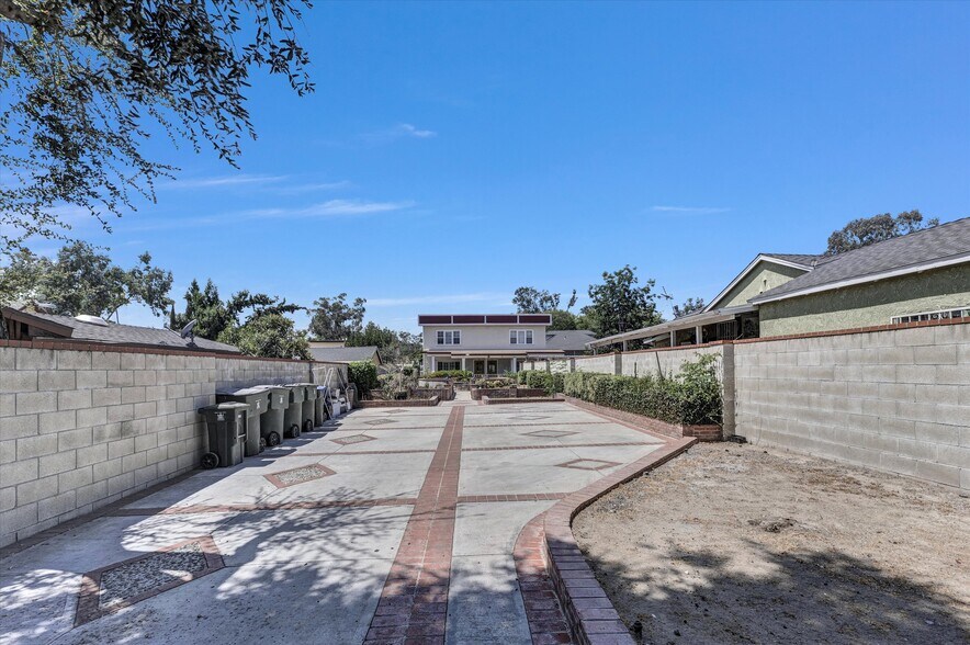 1325 Glen Ave, Pasadena, CA for sale - Building Photo - Image 2 of 15