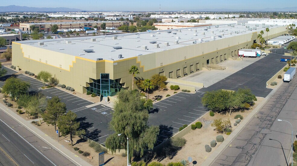 1002 S 63rd Ave, Phoenix, AZ à louer - Photo du bâtiment - Image 1 de 6