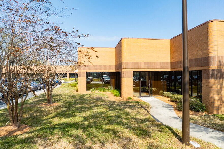 10500 University Center Dr, Tampa, FL à vendre - Photo du bâtiment - Image 3 de 31