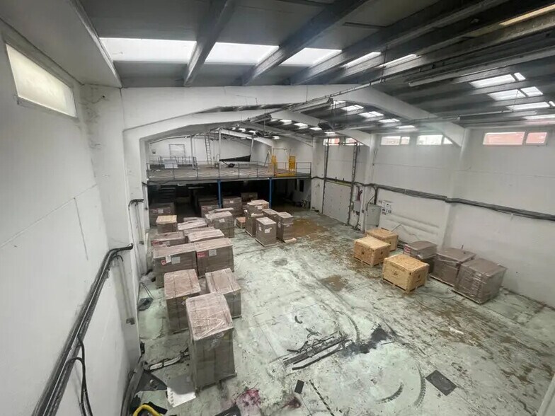 Flex in Argenteuil for lease - Building Photo - Image 3 of 10