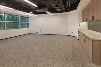 1900 Campus Commons Dr, Reston, VA for lease Interior Photo- Image 2 of 9