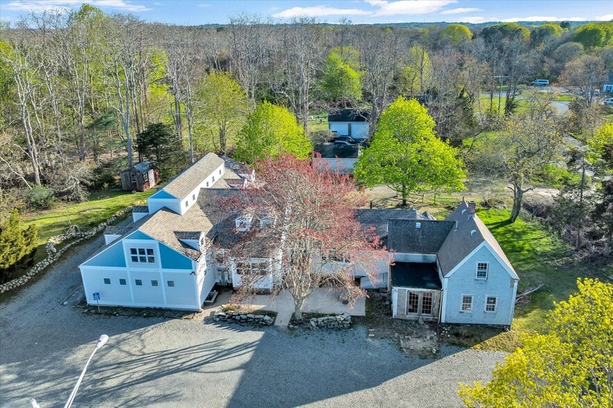 1049 Main St, West Barnstable, MA à vendre - Photo du bâtiment - Image 3 de 80