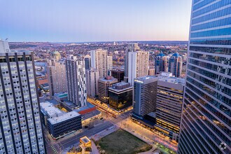 910 7th Ave SW, Calgary, AB - Aérien  Vue de la carte - Image1