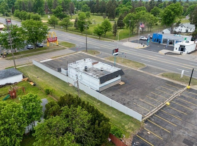 33775 Ford Rd, Garden City, MI à vendre - Photo du bâtiment - Image 3 de 6