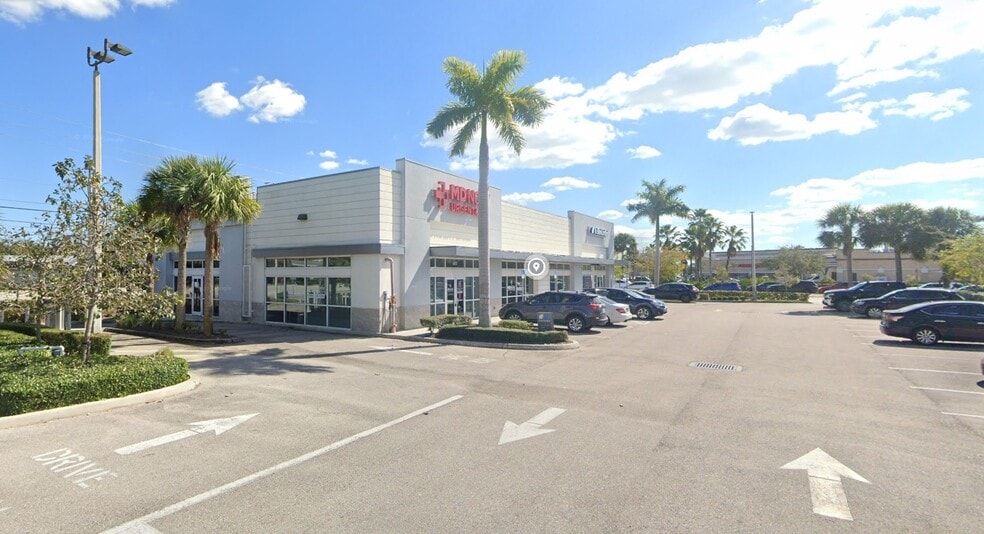 12748 S Cleveland Ave, Fort Myers, FL à louer - Photo du bâtiment - Image 2 de 3