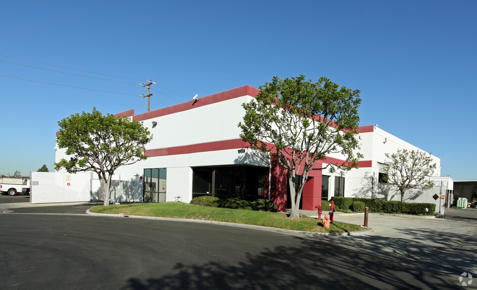 1959 N Main St, Orange, CA for lease - Primary Photo - Image 1 of 3