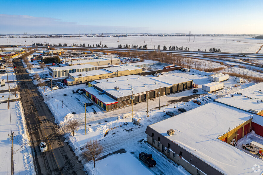 2475 Boul Ford, Châteauguay, QC à vendre - Photo du bâtiment - Image 2 de 5