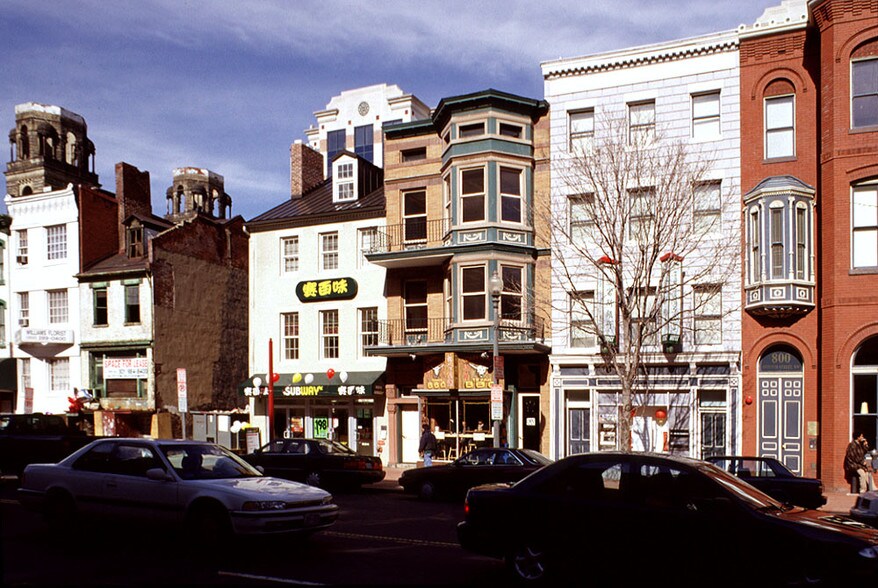 701-705 H St NW, Washington, DC à louer - Photo du bâtiment - Image 2 de 11