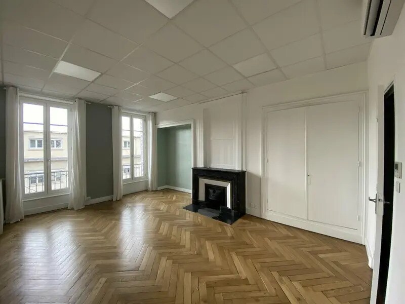 119 Rue Pierre Corneille, Lyon for lease Interior Photo- Image 1 of 12