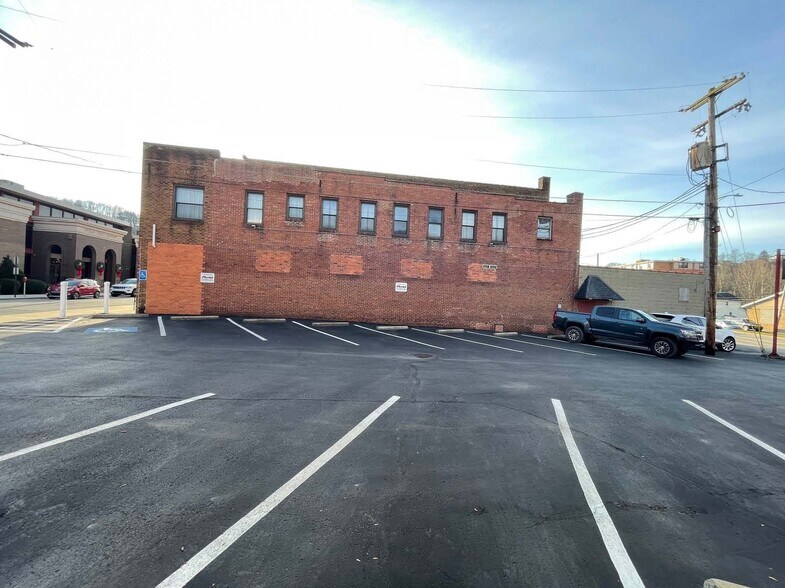 212 N Warren Ave, Apollo, PA à vendre - Photo du bâtiment - Image 2 de 15