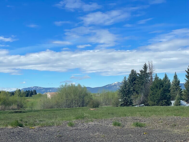 300 Krahn lane, McCall, ID for sale - Building Photo - Image 2 of 7