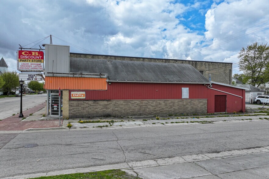 1600 Broadway St, Bay City, MI à vendre - Photo du bâtiment - Image 2 de 12