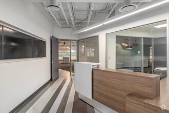 100 Phoenix Dr, Ann Arbor, MI à louer Photo intérieure- Image 2 de 6