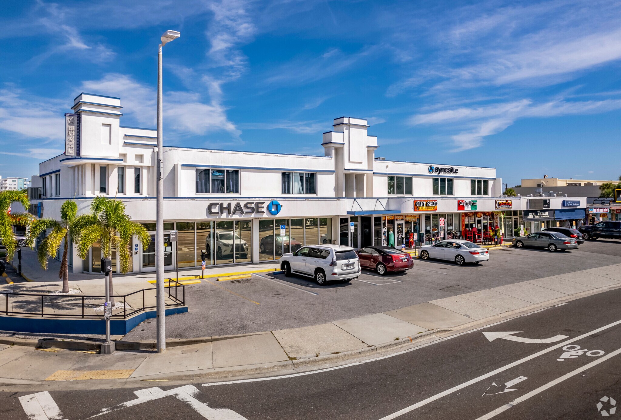 10681 Gulf Blvd, Treasure Island, FL à louer Photo principale- Image 1 de 9