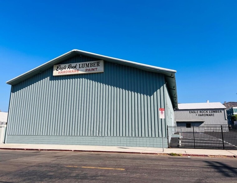 2219 Fair Park Ave, Los Angeles, CA for lease - Building Photo - Image 2 of 15