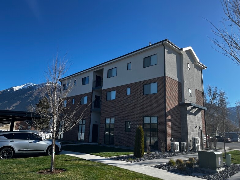 560 S Main St, Springville, UT for sale - Building Photo - Image 2 of 24