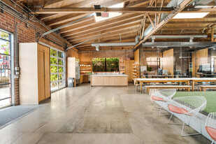 2210 Broadway, Santa Monica CA - Loft