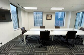 211 W Wacker Dr, Chicago, IL for lease Interior Photo- Image 2 of 4