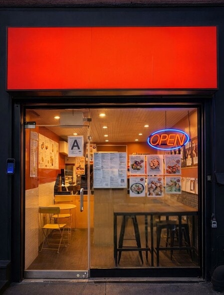 219-221 E 23rd St, New York, NY for lease - Building Photo - Image 1 of 5