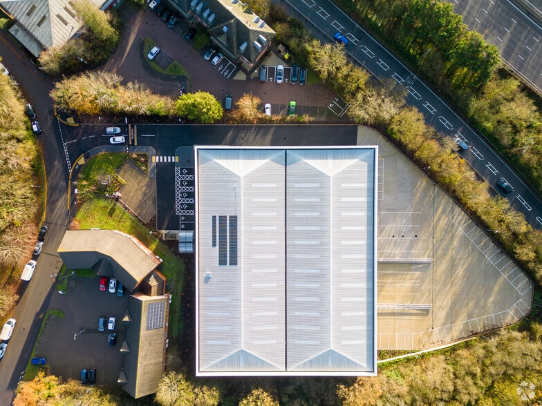 Lower Earley, Reading for lease - Building Photo - Image 3 of 15