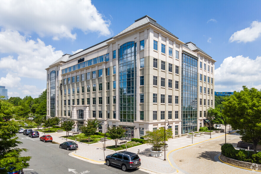 11790 Sunrise Valley Dr, Reston, VA for lease - Building Photo - Image 1 of 18