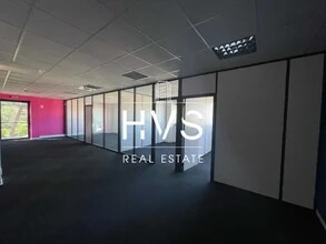 Office in Aix-en-Provence for lease Interior Photo- Image 1 of 10
