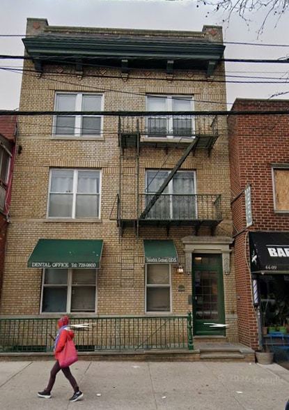 44-07 30th Ave., Queens, NY for lease - Primary Photo - Image 1 of 7