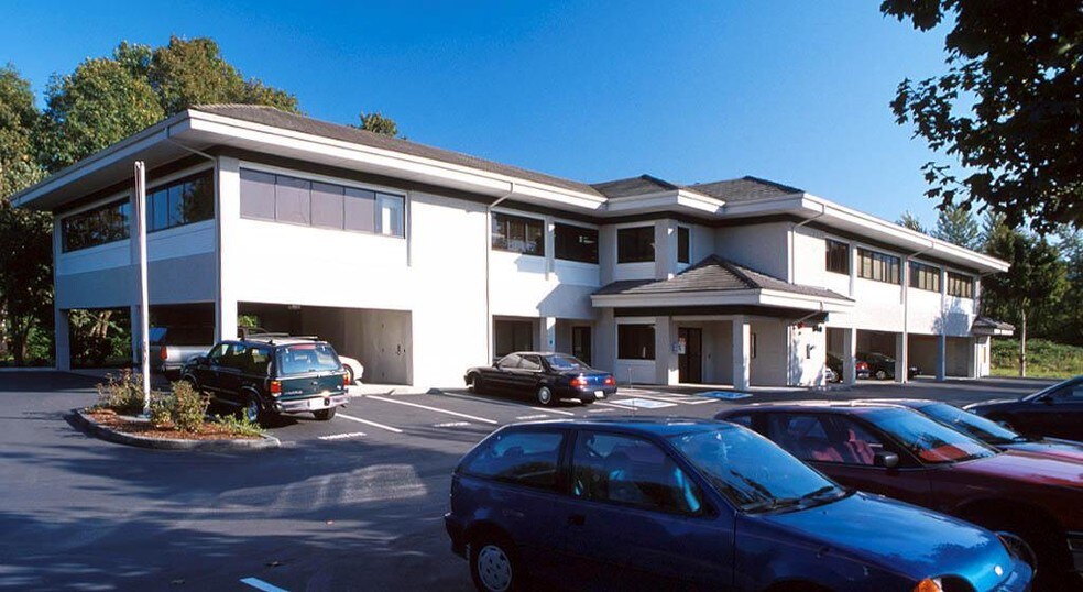 640 NW Gilman Blvd, Issaquah, WA à louer - Photo du bâtiment - Image 3 de 4
