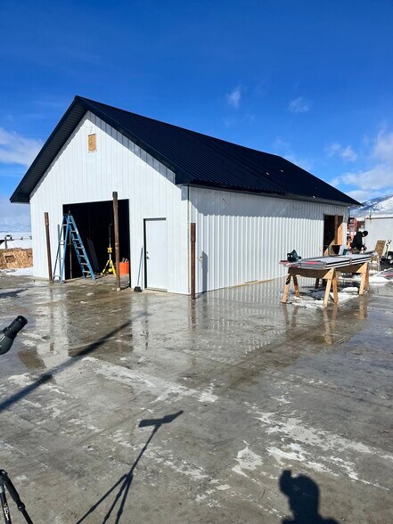 3750 Pahsimeroi Rd, May, ID à vendre - Photo du bâtiment - Image 2 de 42