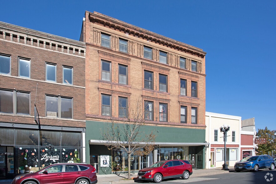 511-513 Main St, La Crosse, WI à louer - Photo du bâtiment - Image 2 de 3