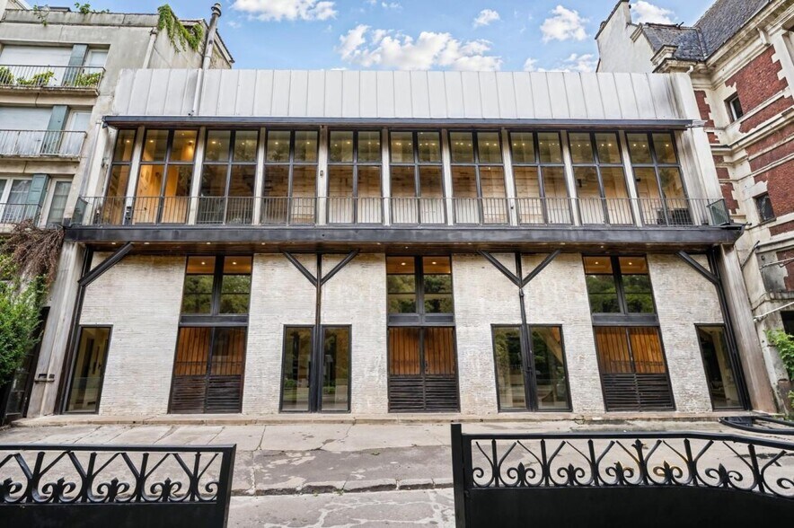 Local d'activités dans Paris à vendre - Photo du bâtiment - Image 2 de 6