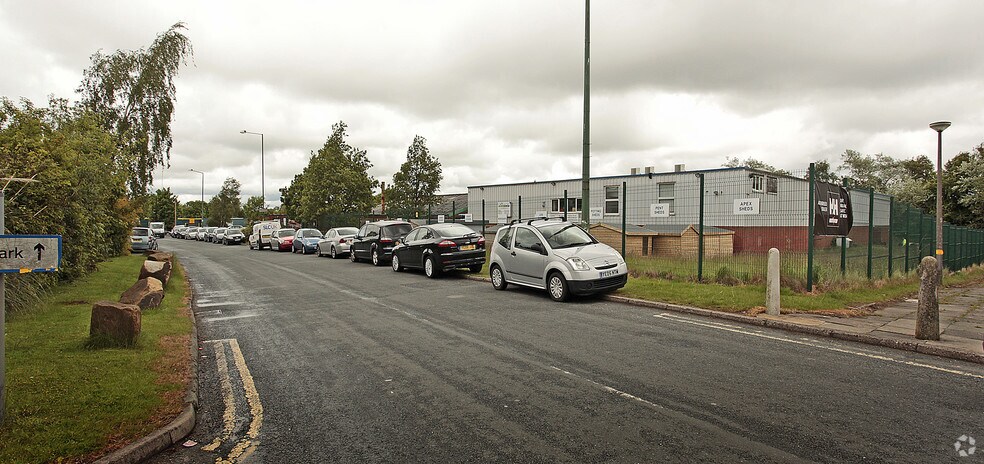 10 Greenhey Pl, Skelmersdale à louer - Photo du bâtiment - Image 3 de 4